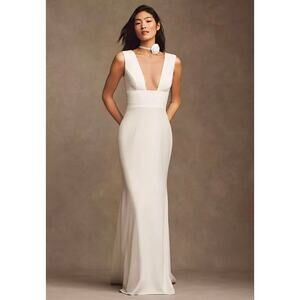 Wtoo by Watters Chloe Plus Size Wedding Dress 26W Ivory Deep V Train Gown